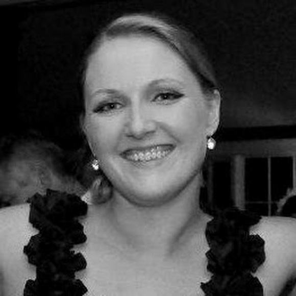 Meet your Posher, Naomi - Picture 1 of 1